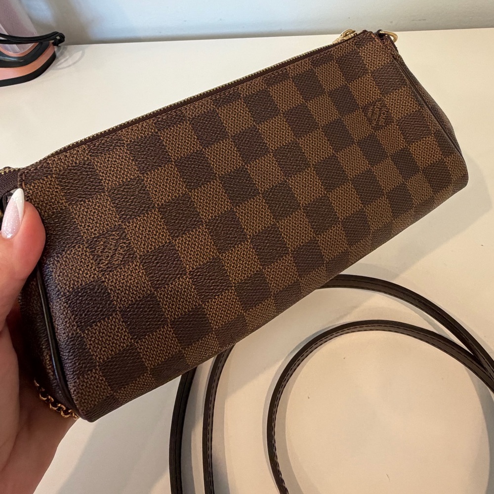 Louis Vuitton Damier Ebene Eva Crossbody Clutch bag⭐️AUTHENTIC ⭐️ - Picture 16 of 16